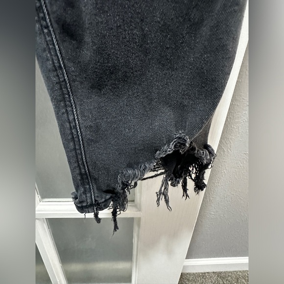 AE Strigid Ripped Mom Jean - Picture 14 of 16